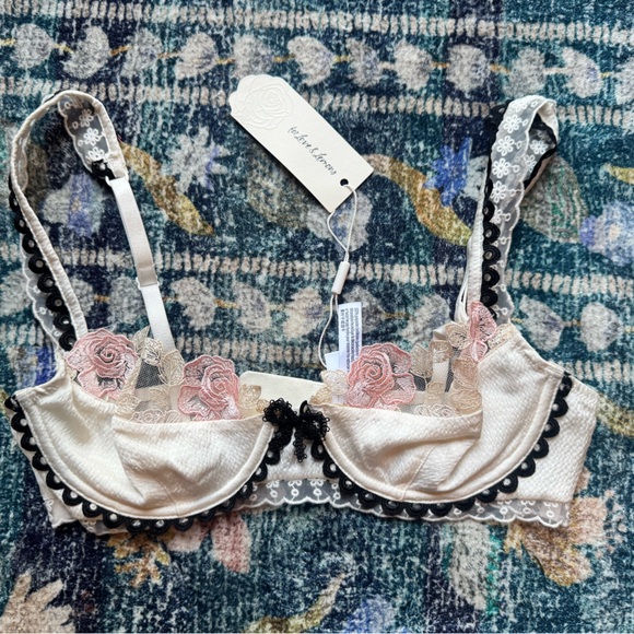 NWT For Love And Lemons Evie Cream and Black Floral Lace Bra